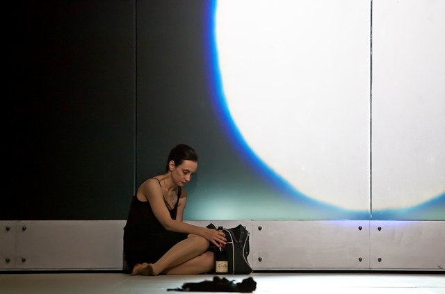 LULU-090530_0859-AGNETA EICHENHOLZ AS LULU-(C)CLIVE BARDA